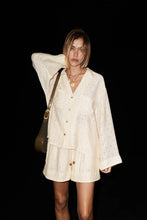 Load image into Gallery viewer, SANCIA - KYLA SHIRT / creme jacquard