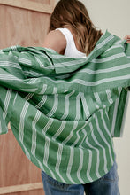Load image into Gallery viewer, CERES LIFE  - POPLIN SHIRT GREEN STRIPE
