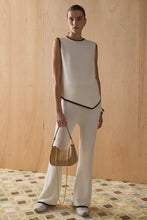 Load image into Gallery viewer, SANCIA - THE LOJA / Croissant