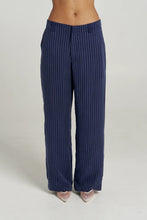 Load image into Gallery viewer, SUMMI SUMMI - BOSS PANT / navy pinstripe