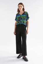 Load image into Gallery viewer, ELK - IDEELL SILKY V-NECK TOP / Salone print