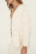 Load image into Gallery viewer, ROWIE - ATTA JACQUARD TANG SHIRT - IVORY FLORAL