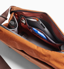Load image into Gallery viewer, BELLROY - VENTURE SLING 9L / BRONZE