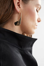 Load image into Gallery viewer, ELK - MOND HOOP EARRINGS