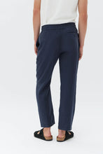 Load image into Gallery viewer, ASSEMBLY - TIDE LINEN PANT TRUE NAVY