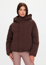 Load image into Gallery viewer, THE UPSIDE - MERCER HOODED PUFFER JACKET / cocoa