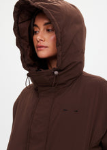 Load image into Gallery viewer, THE UPSIDE - MERCER HOODED PUFFER JACKET / cocoa