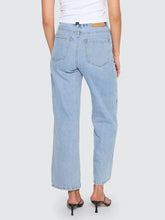 Load image into Gallery viewer, THRILLS - HOLLY HIGH RISE STRETCH WIDE LEG JEAN / Ageless Blue
