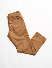 Load image into Gallery viewer, MR SIMPLE - STANDARD CHINO - KHAKI