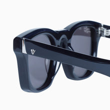 Load image into Gallery viewer, VALLEY - SOLOMON - GLOSS BLACK w SILVER METAL TRIM /BLACK LENS
