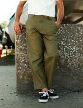 Load image into Gallery viewer, MR SIMPLE CARPENTER PANT / Vintage Army
