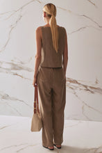 Load image into Gallery viewer, SANCIA - KLARA VEST / laurel Oak
