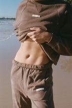 Load image into Gallery viewer, ZULU &amp; ZEPHYR - CUFFED SPORT SWEATPANT - CAROB
