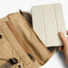 Load image into Gallery viewer, BELLROY - CINCH MINI MESSENGER BAG in sand dune

