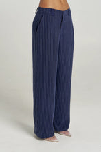 Load image into Gallery viewer, SUMMI SUMMI - BOSS PANT / navy pinstripe
