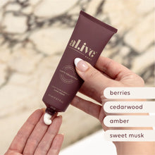 Load image into Gallery viewer, ALIVE - HAND CREAM CRACKER / sweet plum &amp; berries
