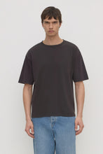 Load image into Gallery viewer, ASSEMBLY - BILLIE COTTON HEMP S/S TEE - washed black
