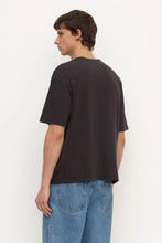 Load image into Gallery viewer, ASSEMBLY - BILLIE COTTON HEMP S/S TEE - washed black
