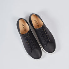 Load image into Gallery viewer, EKN - OAK SNEAKER / BLACK LEATHER
