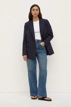 Load image into Gallery viewer, ASSEMBLY - ELLEN DOUBLE BREAST BLAZER / True Navy
