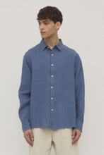 Load image into Gallery viewer, ASSEMBLY - EVERYDAY MENS LINEN LS SHIRT / OCEAN
