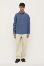 Load image into Gallery viewer, ASSEMBLY - EVERYDAY MENS LINEN LS SHIRT / OCEAN
