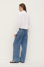 Load image into Gallery viewer, ASSEMBLY - LILAH LINEN BOXY SHIRT in WHITE
