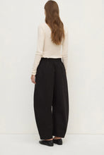 Load image into Gallery viewer, ASSEMBLY - LOLA BARREL PANT / black
