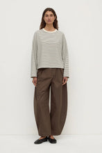 Load image into Gallery viewer, ASSEMBLY - MALONE STRIPE WIDE SLEEVE TEE / cream black
