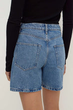 Load image into Gallery viewer, ASSEMBLY - MID RISE VINTAGE DENIM SHORT / classic blue
