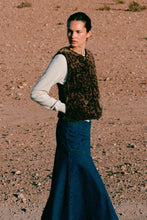 Load image into Gallery viewer, ROWIE - SOLENE PLUSH VEST / LEOPARD

