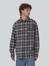 Load image into Gallery viewer, THRILLS - BARRIO L/S FLANNEL SHIRT - black
