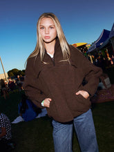 Load image into Gallery viewer, THRILLS - ALL STAR SHERPA FLEECE / BROWN
