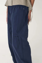 Load image into Gallery viewer, ROWIE - TRIST BALLOON PANT - Navy
