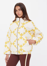 Load image into Gallery viewer, THE UPSIDE - ETOILE CARMEN QUILTED JACKET / golden sand

