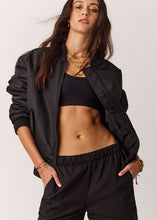 Load image into Gallery viewer, THE UPSDIE -TRIBUTE BOMBER JACKET / black
