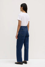 Load image into Gallery viewer, ASSEMBLY - VINTAGE STRAIGHT JEAN / HERITAGE BLUE

