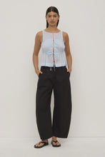Load image into Gallery viewer, ASSEMBLY - LOLA BARREL PANT / BLACK
