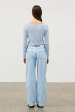 Load image into Gallery viewer, ZULU &amp; ZEPHYR - MID RISE JEAN / light wash
