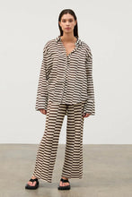 Load image into Gallery viewer, ZULU &amp; ZEPHYR - COCOA GRID COTTON SHIRT
