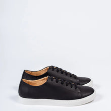 Load image into Gallery viewer, EKN - OAK SNEAKER / BLACK LEATHER
