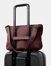 Load image into Gallery viewer, BELLROY - CINCH MESSENGER 12L BAG / BURGUNDY
