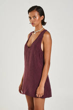 Load image into Gallery viewer, SUMMI SUMMI - V-NEK SHIFT DRESS / KINA PINSTRIPE
