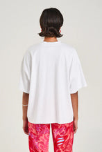 Load image into Gallery viewer, SUMMI SUMMI - BAND TEE KOI
