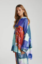 Load image into Gallery viewer, SUMMI SUMMI - OVERSIZED L/S SHIRT in Blue Sunflowers
