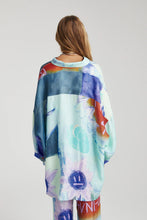 Load image into Gallery viewer, SUMMI SUMMI - OVERSIZED L/S SHIRT in Blue Sunflowers
