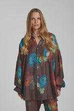 Load image into Gallery viewer, SUMMI SUMMI - LS OVERSIZED SHIRT /PANSY DRIP
