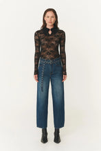 Load image into Gallery viewer, ROWIE - HERITAGE BARREL LEG JEAN / CLASSIC INDIGO
