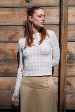 Load image into Gallery viewer, ROWIE THE LABEL - SAMANTHA CLOVER LACE TOP / creme
