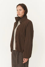 Load image into Gallery viewer, ROWIE - SOREN FUNNEL NECK BOMBER JACKET / cocoa
